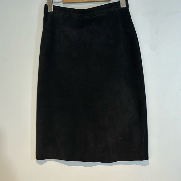 harry rosen Dresses & Skirts - Vintage Harry Rosen black suede pencil skirt size 8